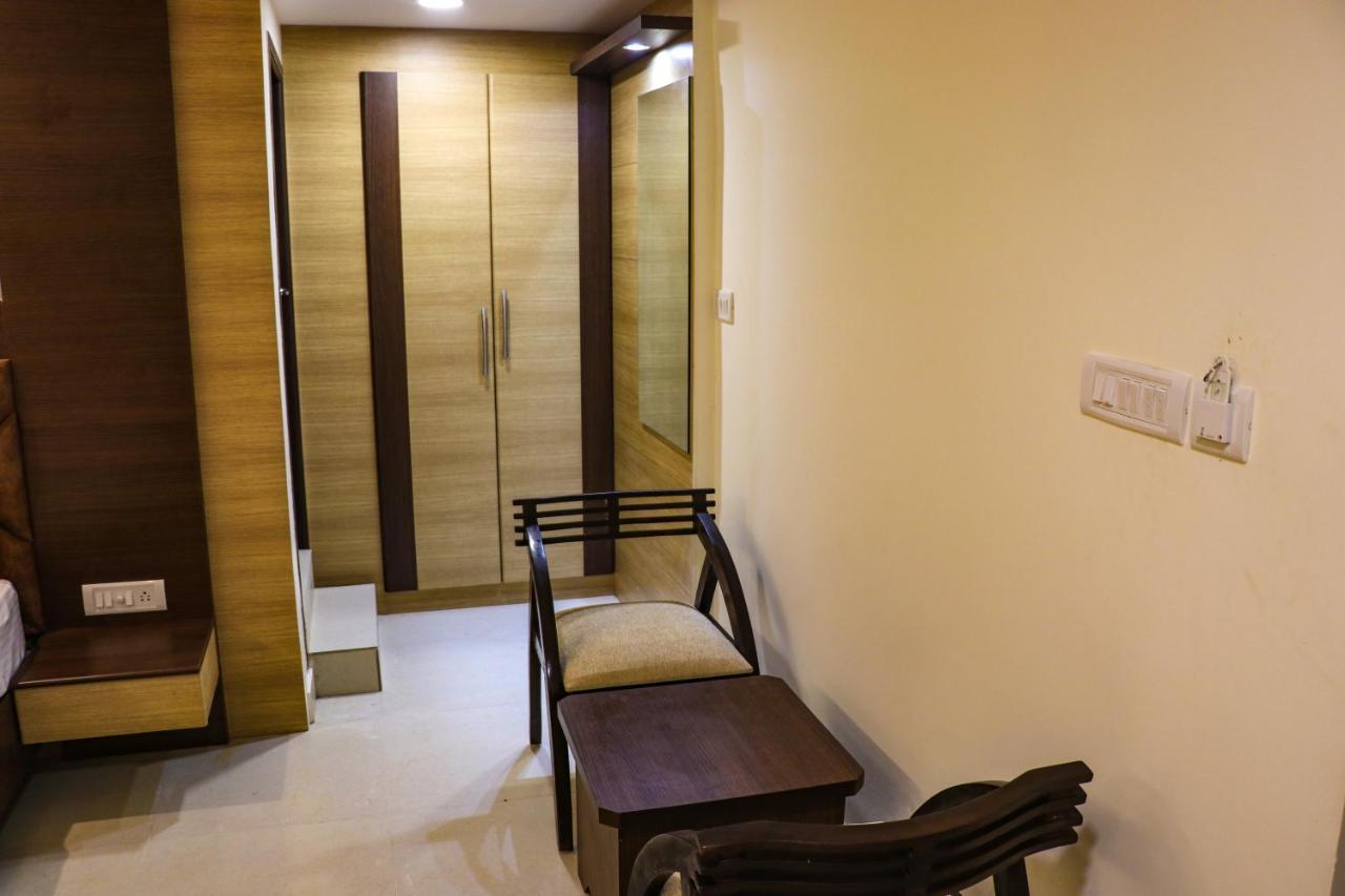Honey Hive Hotell Port Blair Exteriör bild